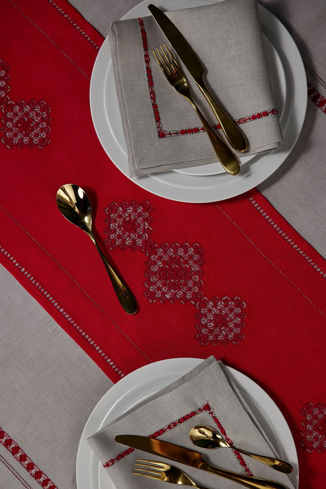 Дорожка настольная 220*30